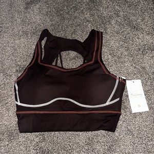 NWT. Buff bunny transcend sports bra.